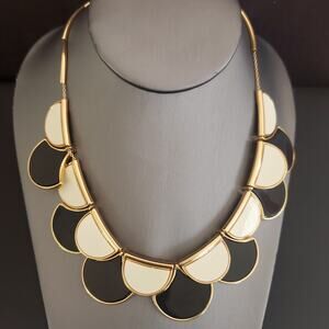 Kate Spade Sweetheart Scallops‎ Statement Necklace Gold Plated Black & Cream